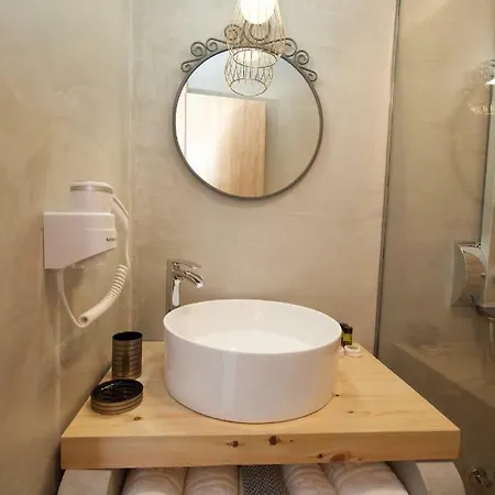 Pericles Hotel 3*