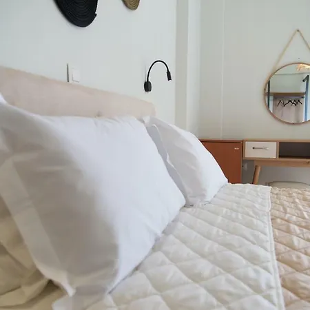 Pericles מלון 3*