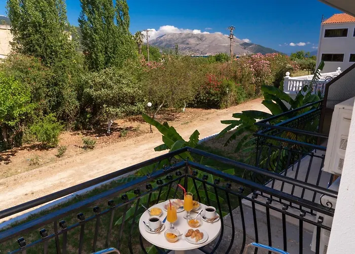 Pericles Hotel 3*